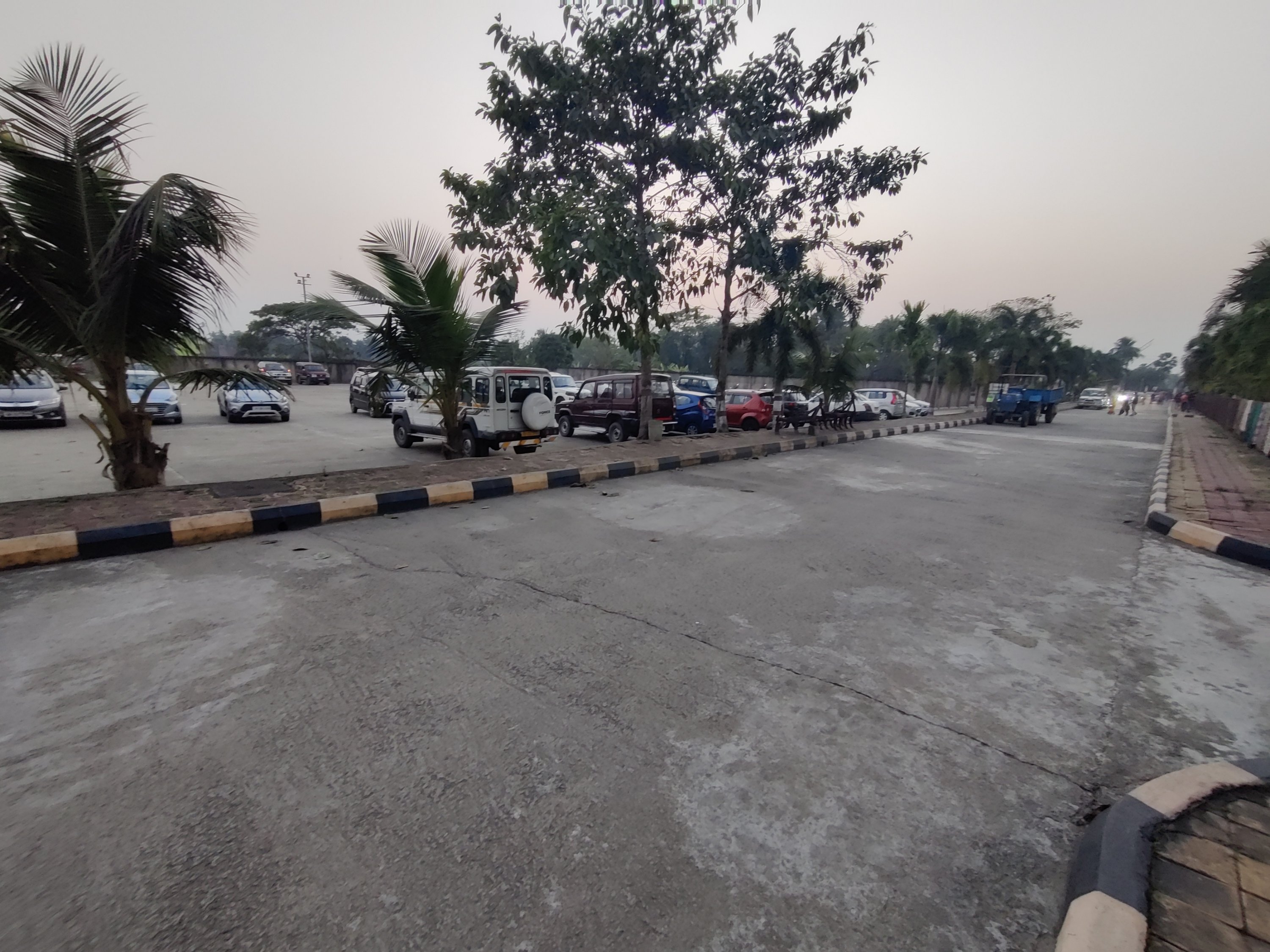 পার্কিং স্পেস